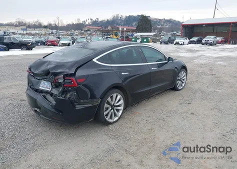 2018 Tesla Model 3 Long Range/Performance z USA, uszkodzony, nr VIN 5YJ3E1EB1JF071564